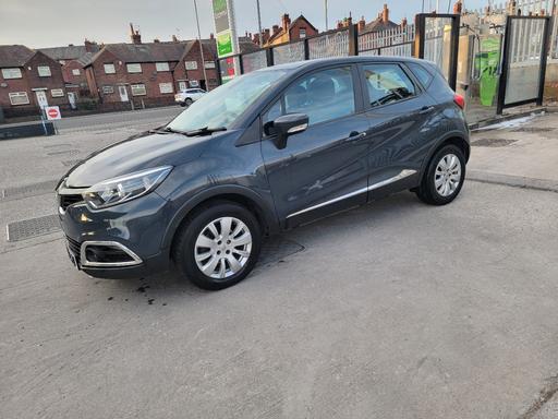 Vehicles West Yorkshire Wakefield - Photos for 2014 renault captur 140k mileage £0 road tax