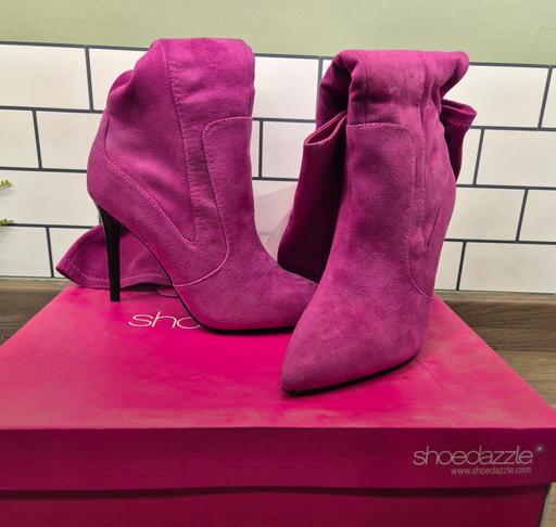 Buy & Sell Lancashire Blackburn with Darwen - Photos for Just fab thigh high pink suede heels