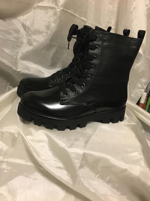 Buy & Sell South East London Nunhead - South East London - Photos for New Ella Lux Faux Leather Black Ankle Boots 6