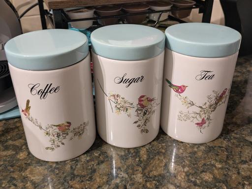 Buy & Sell West Midlands Dudley - Photos for Tea , coffee & sugar Beautiful birds Dunelm
