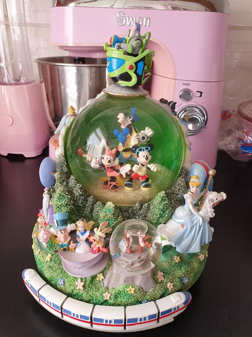 Buy & Sell West Midlands Dudley - Photos for large Disney snowglobe four parks