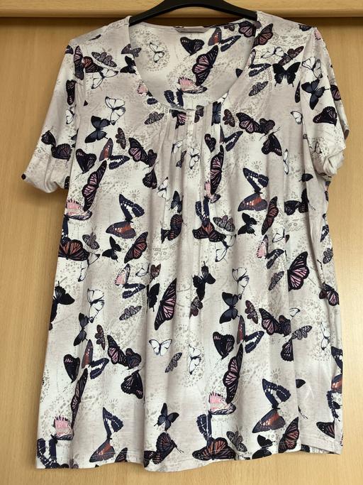 Buy & Sell West Midlands Sandwell - Photos for Size 20 Ladies Top
