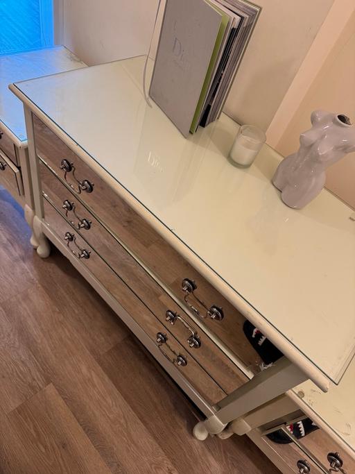 Buy & Sell Essex Colchester - Photos for Bedside table mirrors and chest of drawers