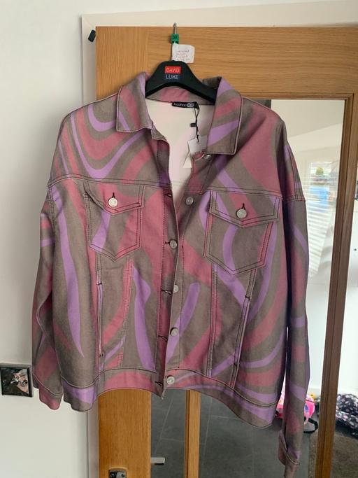 Buy & Sell West Midlands Dudley - Photos for Boohoo multicoloured oversized Denim jacket