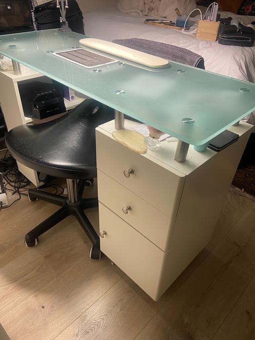 Buy & Sell South East London Abbey Wood - South East London - Photos for Nail desk work station