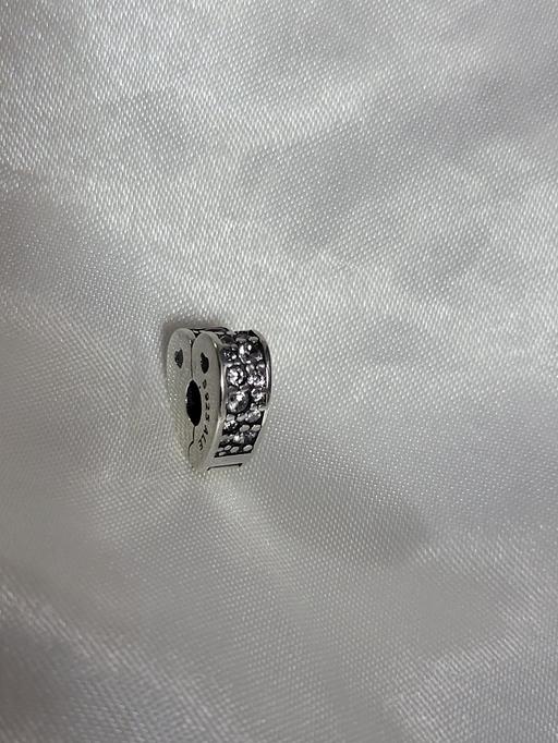 Buy & Sell Greater Manchester Rochdale - Photos for Pandora. Heart Charm Sparkling Arcs Clip Cha