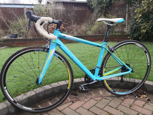 Buy & Sell Essex Thurrock - Essex - Photos for Womens Cube Axial WLS CSL Road Bike Ladie