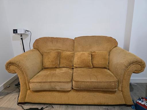 Buy & Sell Suffolk Babergh - Photos for 2 Seater Sofa and Armchair