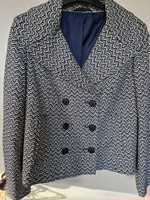 Buy & Sell Leicestershire Oadby and Wigston - Photos for (12) Ladies jacket