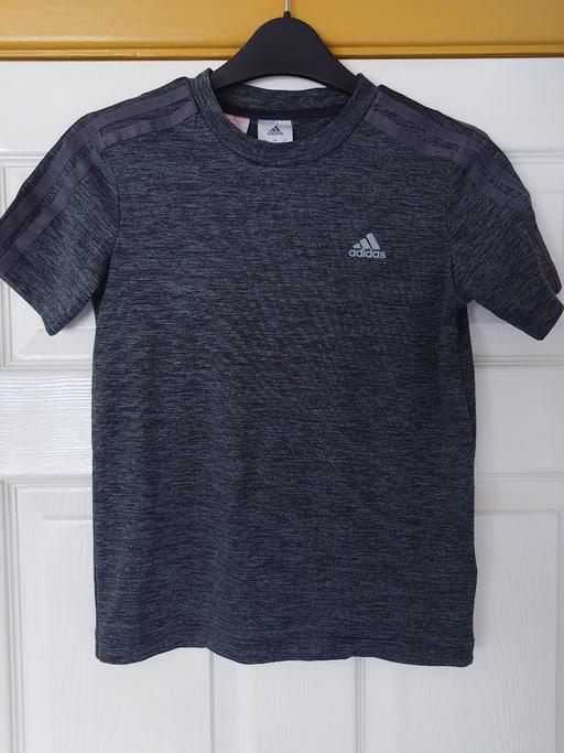 Buy & Sell Leicestershire Charnwood - Photos for Boys grey Adidas top size 9-10 years