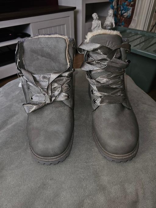 Buy & Sell West Midlands Dudley - Photos for GREY FUR LINED ANKLE BOOTS SZ 5...NEW