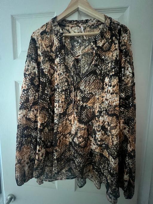 Buy & Sell West Midlands Wolverhampton - Photos for Snake print blouse