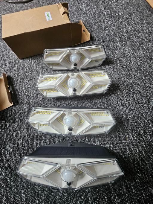 Buy & Sell Lancashire Burnley - Photos for x4 Solar Garden Lights