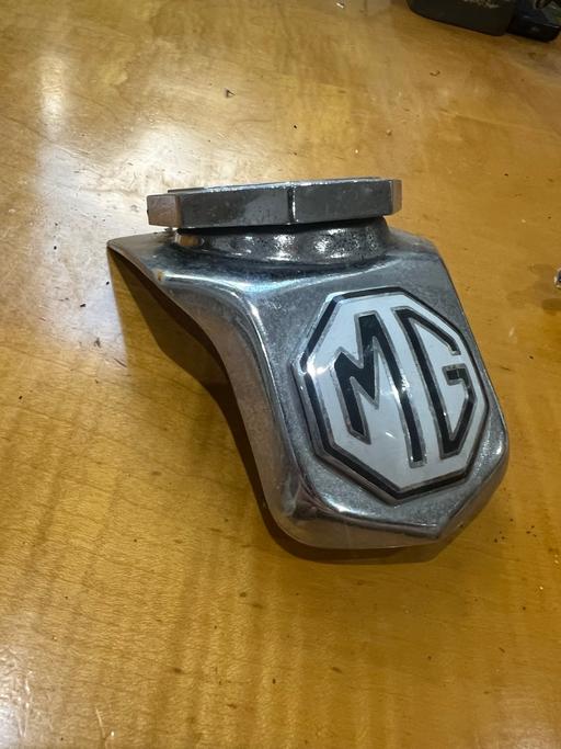 Vehicles South West London Woodlands - South West London - Photos for MG Bonnet Badge Mascot MGB