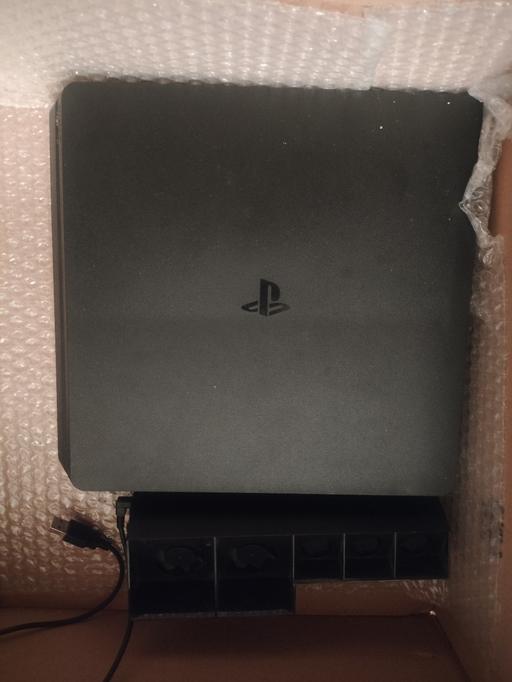 Buy & Sell Essex Epping Forest - Photos for PS4 slim + accessories ( no controller)