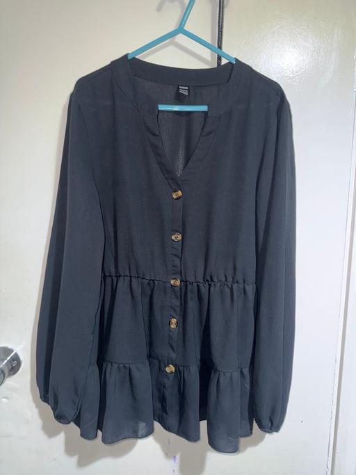 Buy & Sell East London Bethnal Green - East London - Photos for Black buttoned blouse