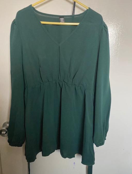 Buy & Sell East London Whitechapel - East London - Photos for Green long-sleeved blouse