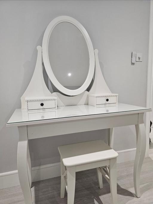 Buy & Sell Essex Epping Forest - Photos for Dressing table with mirror and stool