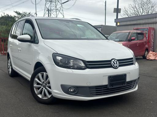 Vehicles East London Woodford - East London - Photos for volkswagen touran 1.4 fresh import 