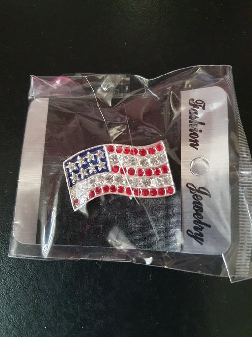 Buy & Sell Upper Gornal Dudley - Photos for diamante flag brooch NEW