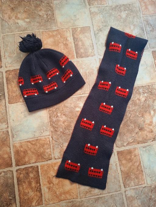 Buy & Sell West Midlands Wolverhampton - Photos for Baby/Toddler M&S Hat & Scarf Set [1-2]