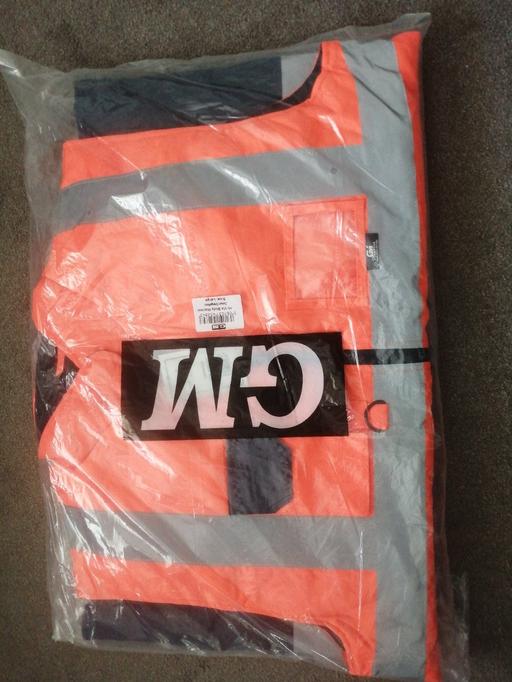 Buy & Sell West Midlands Wolverhampton - Photos for New large Hi Vis body warmer
