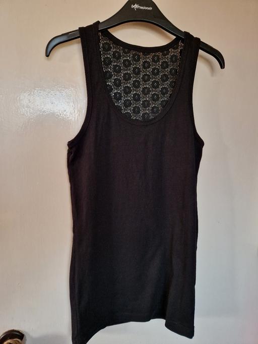 Buy & Sell Leicestershire Oadby and Wigston - Photos for (6/8) Ladies vest top