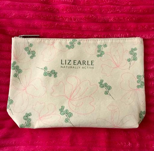 Buy & Sell Newport - Wales Liswerry - Newport - Photos for NEW LIZ EARLE BAG.