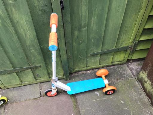 Buy & Sell West Midlands Wolverhampton - Photos for Three wheel scooter