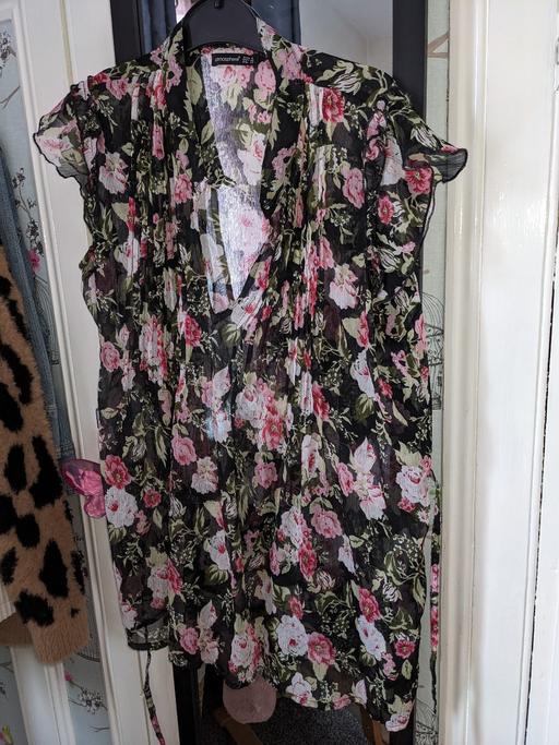 Buy & Sell Radcliffe Bury - Photos for ladies top size 18