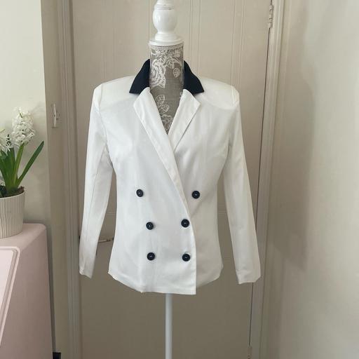 Buy & Sell West Midlands Solihull - Photos for Nasty Gal White contrast Blazer - size