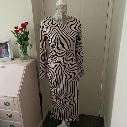 Buy & Sell West Midlands Solihull - Photos for Zebra print bodycon midi dress. Sz M/L 12-14