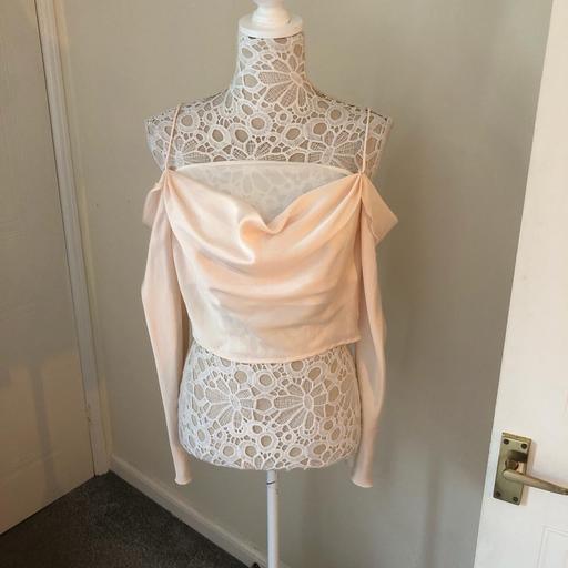 Buy & Sell Catherine-De-Barnes Solihull - Photos for Reserved cream cowl neck satin top . Size S