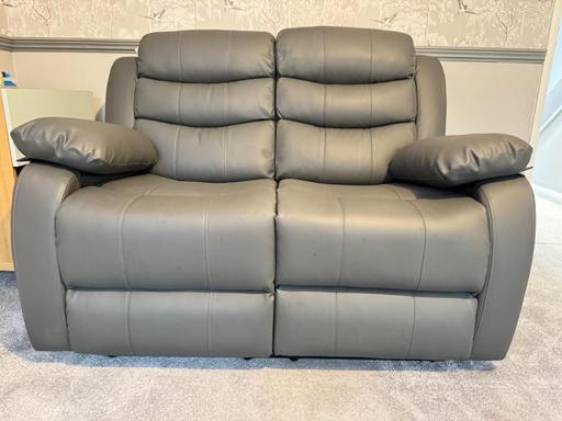 Buy & Sell South Yorkshire Rotherham - Photos for Roma recliner 3 and 2 sofa