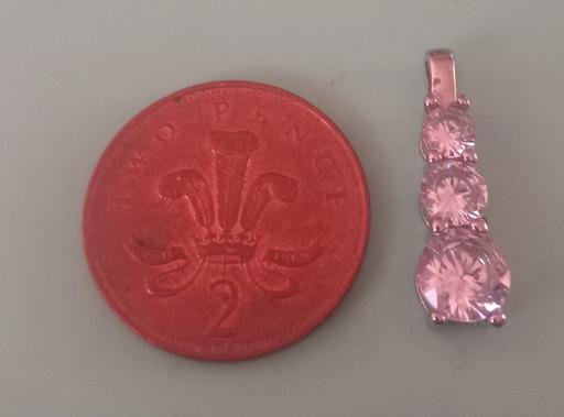 Buy & Sell Thatto Heath Saint Helens - Photos for 316L stainless Steel gemstone pendant