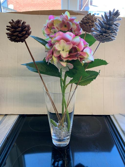 Buy & Sell West Midlands Walsall - Photos for Vase with flower & stones
