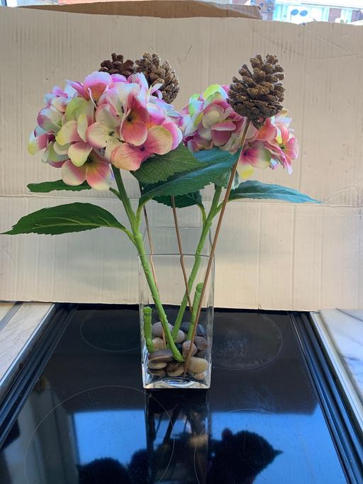 Buy & Sell West Midlands Walsall - Photos for Vase with flower and stones