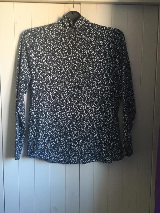 Buy & Sell West Midlands Walsall - Photos for Ladies stretchy top M&S size 14