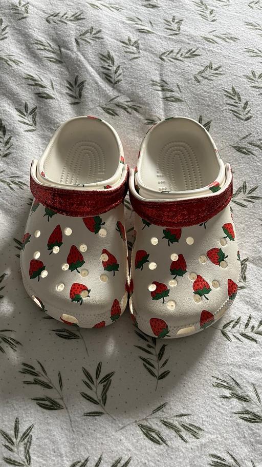 Buy & Sell West Midlands Sandwell - Photos for Crocs size junior 1