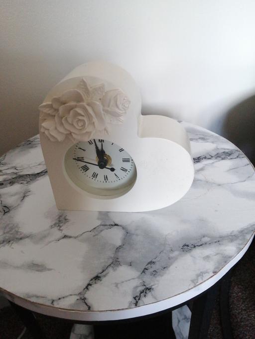 Buy & Sell West Midlands Wolverhampton - Photos for Heart shaped clock