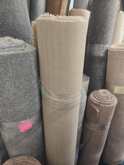 Buy & Sell West Midlands Sandwell - Photos for carpet offcut beige fleck .. 13ft x5ft 6inche