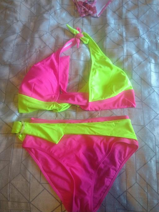 Buy & Sell Kent Sevenoaks - Photos for beautiful bright bikini