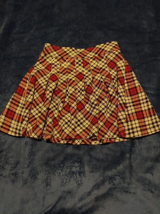 Buy & Sell West Midlands Wolverhampton - Photos for Skirt 7-8Y.