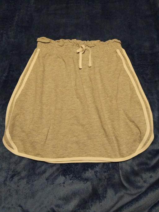 Buy & Sell West Midlands Wolverhampton - Photos for Skirt 16Y.