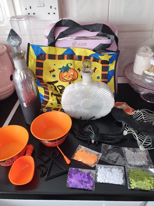 Buy & Sell West Midlands Dudley - Photos for Halloween bundle x 20 items