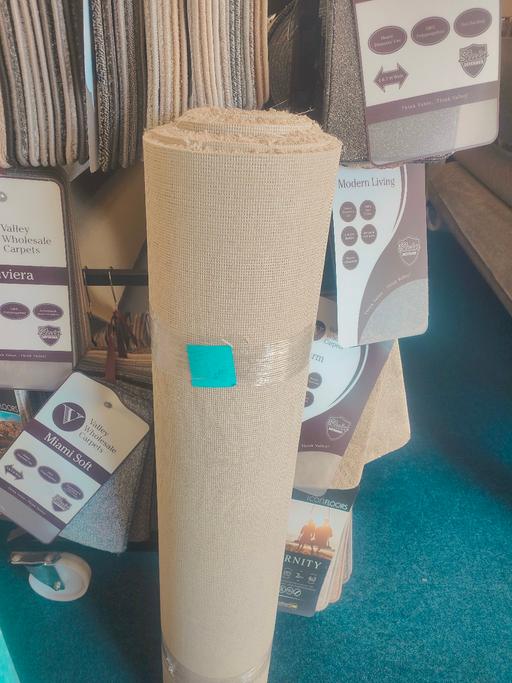 Buy & Sell West Midlands Sandwell - Photos for carpet offcut .. Hessian back .. 5ft x 13ft
