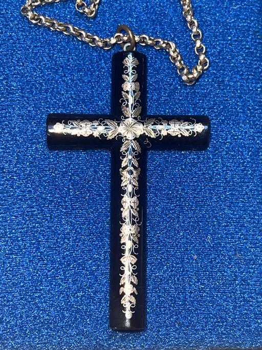 Buy & Sell East London Goodmayes - East London - Photos for Antique Victorian gold chain & cross