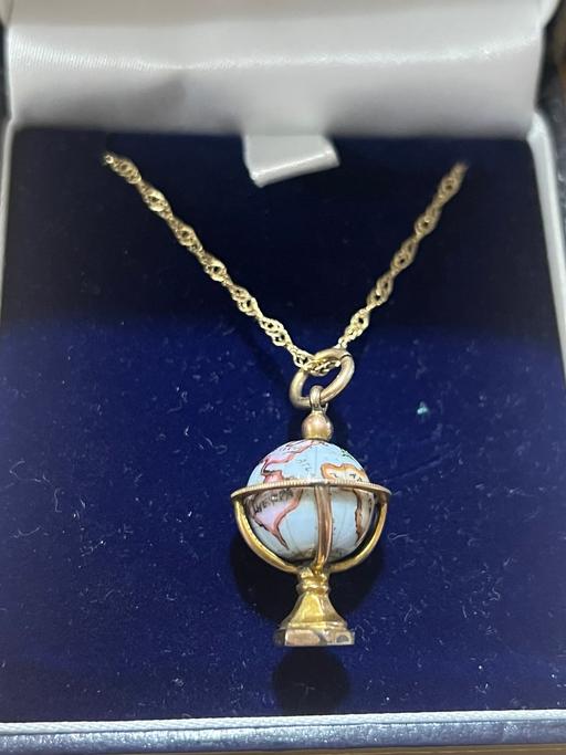Buy & Sell East London Goodmayes - East London - Photos for Solid hallmarked gold necklace and pendant