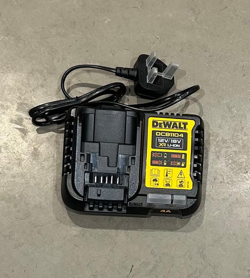 Buy & Sell Slough Chalvey - Slough - Photos for Dewalt battery charger