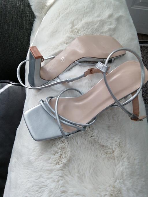 Buy & Sell West Midlands Wolverhampton - Photos for ladies size *4*